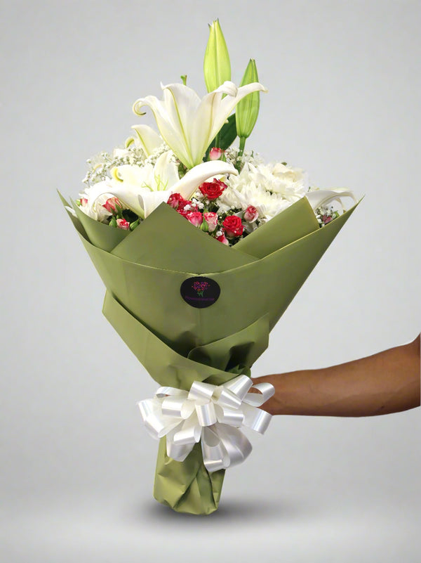 White Lily With Roses Bouquet