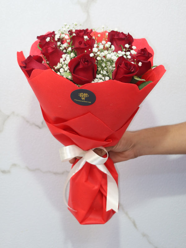 10 Red Rose Bouquet With Baby's Breath